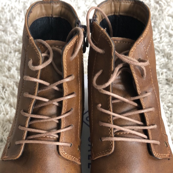 almost new brown call it spring boots worn 3 times.  In perfect condition. - Picture 6 of 11